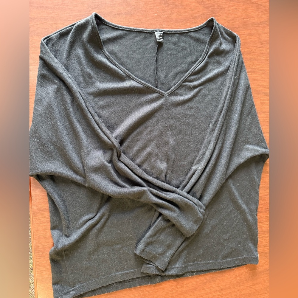 SHEIN Black V-Neck Batwing Long Sleeve Top